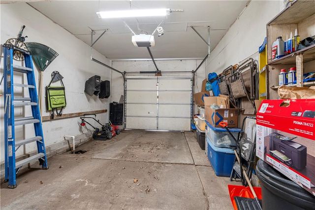 18958 S 1491 Road, Nevada, MO 64772