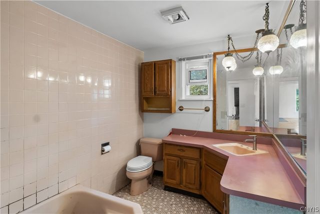 4155 Makyes Road, Onondaga, NY 13215