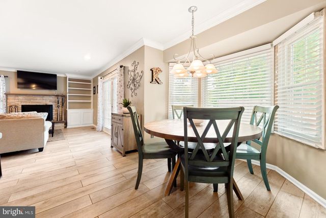 1389 FOUNTAIN RD, Newtown, PA 18940