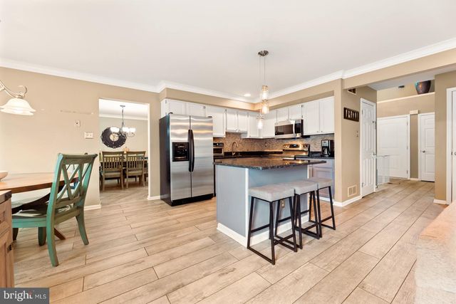 1389 FOUNTAIN RD, Newtown, PA 18940