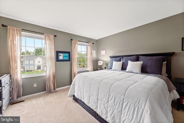 1389 FOUNTAIN RD, Newtown, PA 18940