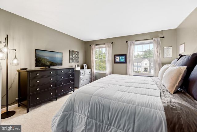 1389 FOUNTAIN RD, Newtown, PA 18940