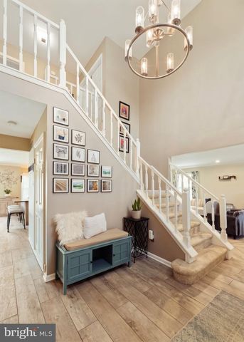 1389 FOUNTAIN RD, Newtown, PA 18940