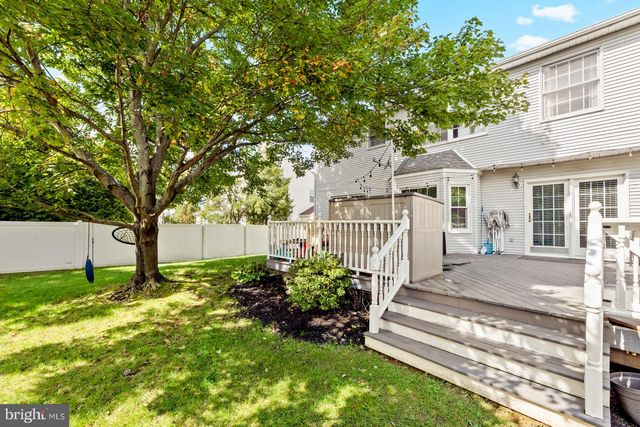 1389 FOUNTAIN RD, Newtown, PA 18940