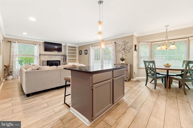 1389 FOUNTAIN RD, Newtown, PA 18940