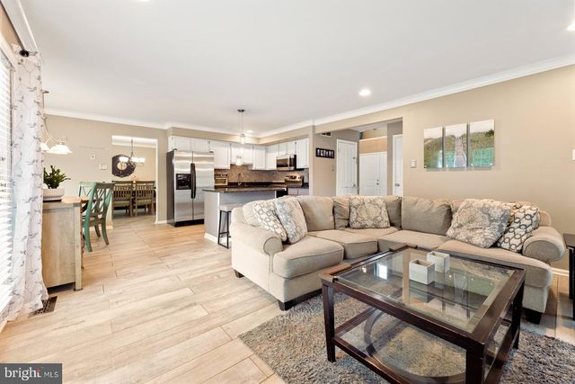 1389 FOUNTAIN RD, Newtown, PA 18940