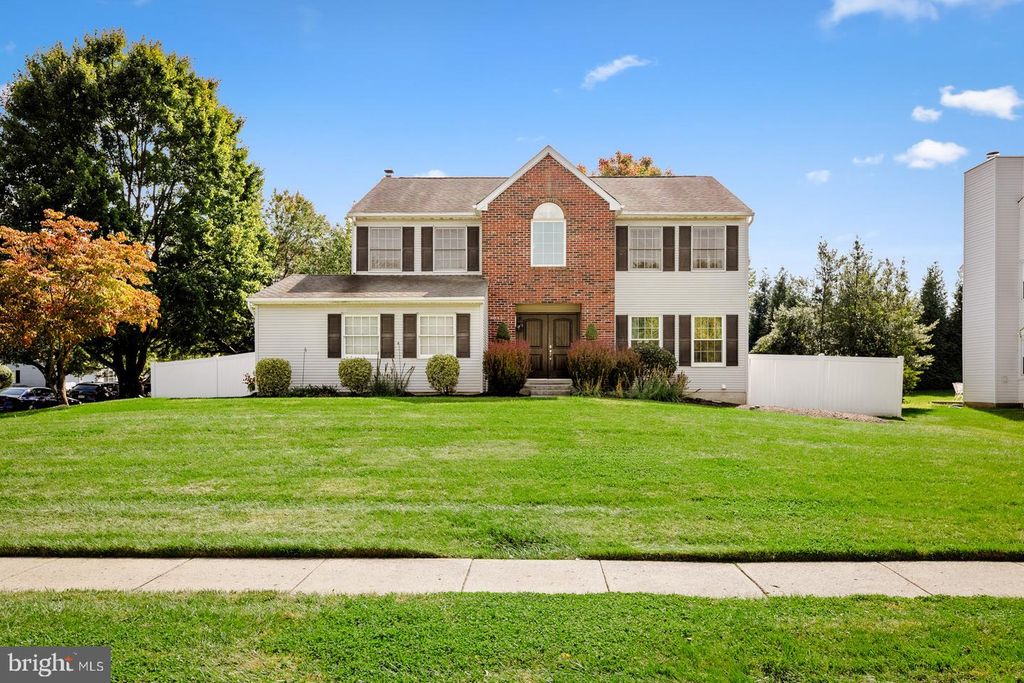 1389 FOUNTAIN RD, Newtown, PA 18940