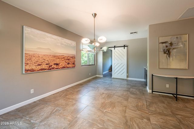 1527 E GARY Way, Phoenix, AZ 85042