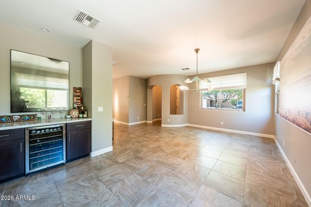 1527 E GARY Way, Phoenix, AZ 85042