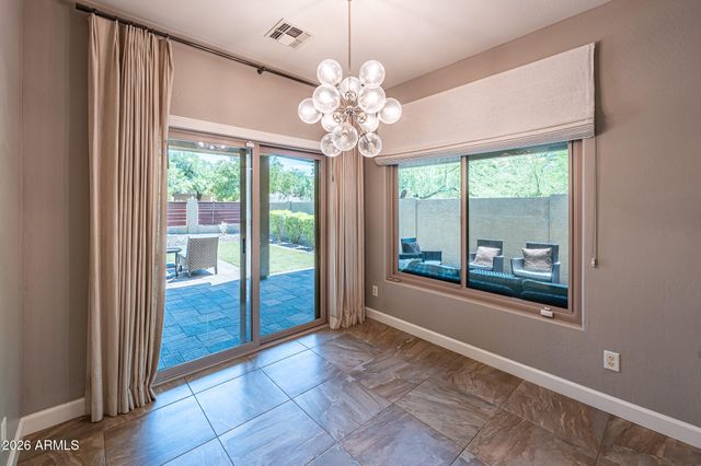 1527 E GARY Way, Phoenix, AZ 85042