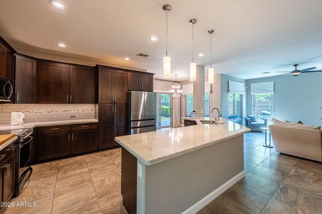 1527 E GARY Way, Phoenix, AZ 85042