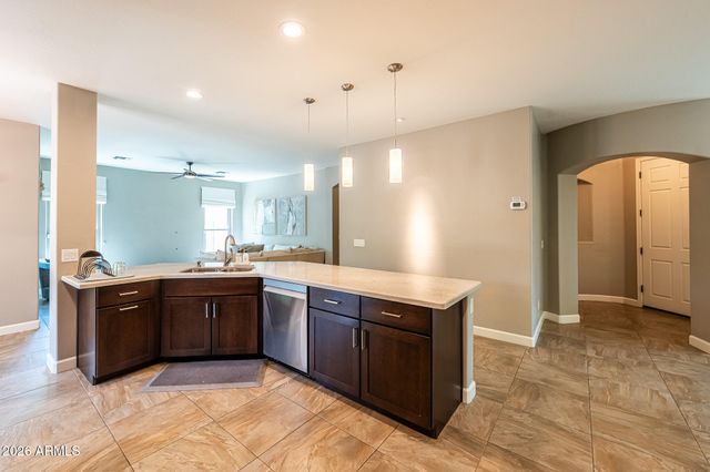 1527 E GARY Way, Phoenix, AZ 85042