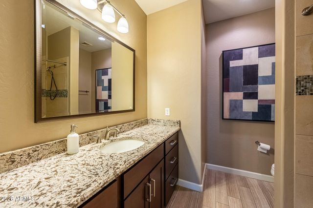 1527 E GARY Way, Phoenix, AZ 85042