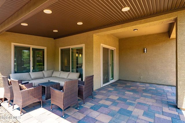 1527 E GARY Way, Phoenix, AZ 85042