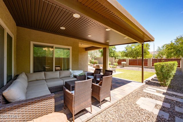1527 E GARY Way, Phoenix, AZ 85042