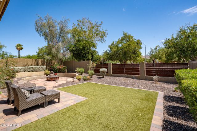 1527 E GARY Way, Phoenix, AZ 85042