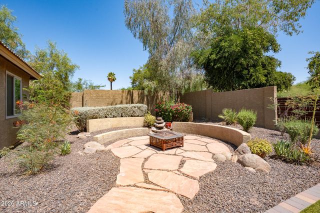1527 E GARY Way, Phoenix, AZ 85042