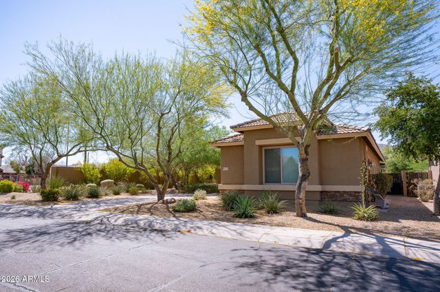 1527 E GARY Way, Phoenix, AZ 85042