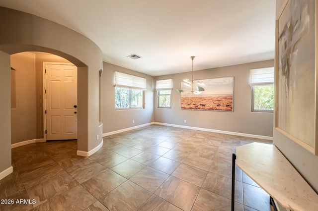 1527 E GARY Way, Phoenix, AZ 85042