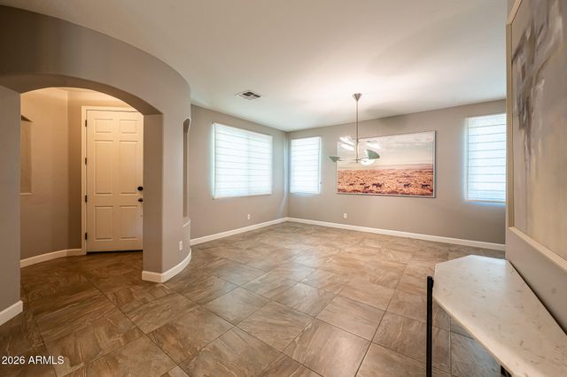 1527 E GARY Way, Phoenix, AZ 85042