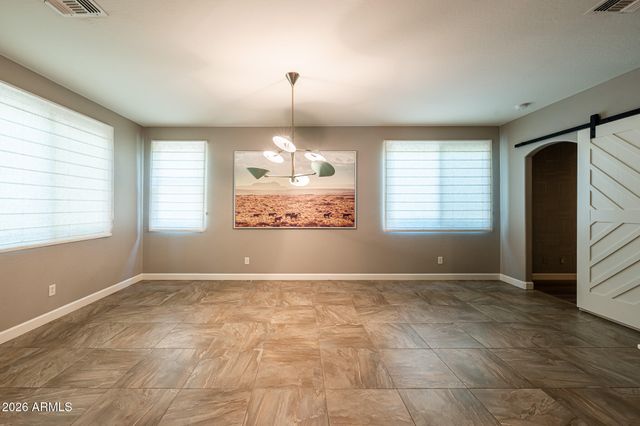 1527 E GARY Way, Phoenix, AZ 85042