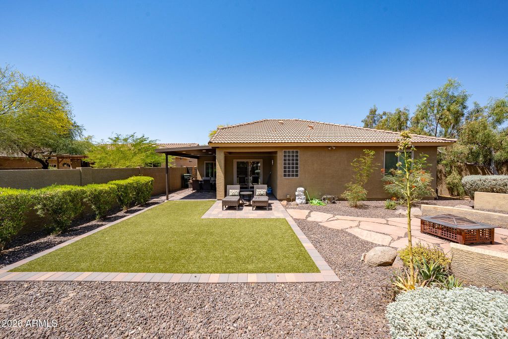 Image 48 of property listing at 1527 E GARY Way, Phoenix, AZ 85042
