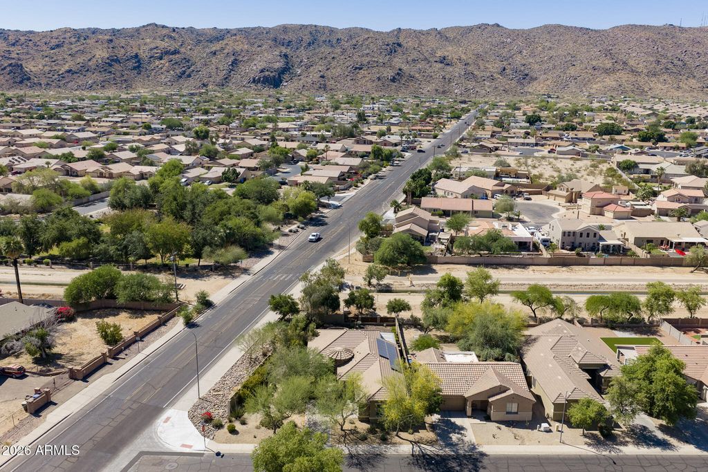 Image 52 of property listing at 1527 E GARY Way, Phoenix, AZ 85042