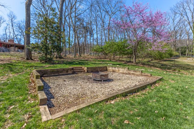 107 Nathan Forest Dr, Hendersonville, TN 37075