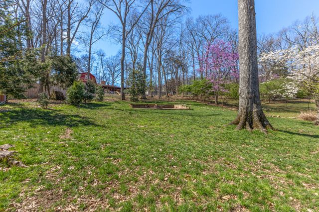 107 Nathan Forest Dr, Hendersonville, TN 37075