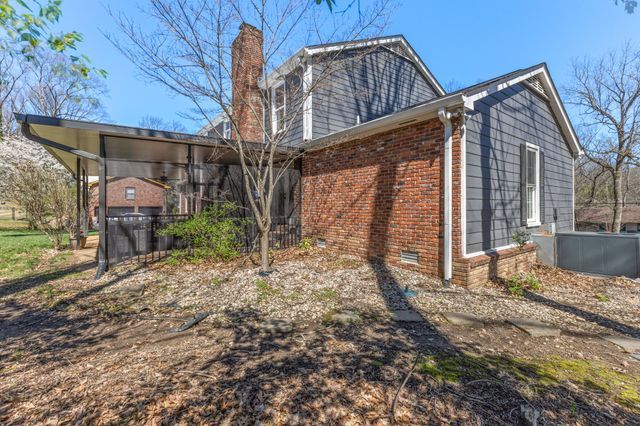 107 Nathan Forest Dr, Hendersonville, TN 37075