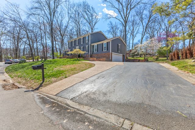 107 Nathan Forest Dr, Hendersonville, TN 37075