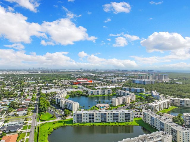311 SE 3RD Street SE 207, Dania Beach, FL 33004