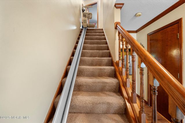 6025 Hawthorne Drive, Sylvania, OH 43560