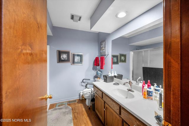 6025 Hawthorne Drive, Sylvania, OH 43560