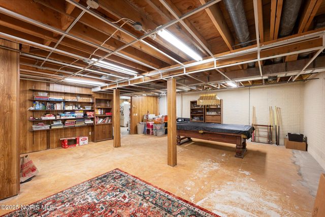 6025 Hawthorne Drive, Sylvania, OH 43560