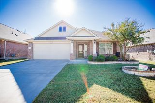 821 San Madrid Trail, Fort Worth, TX 76052
