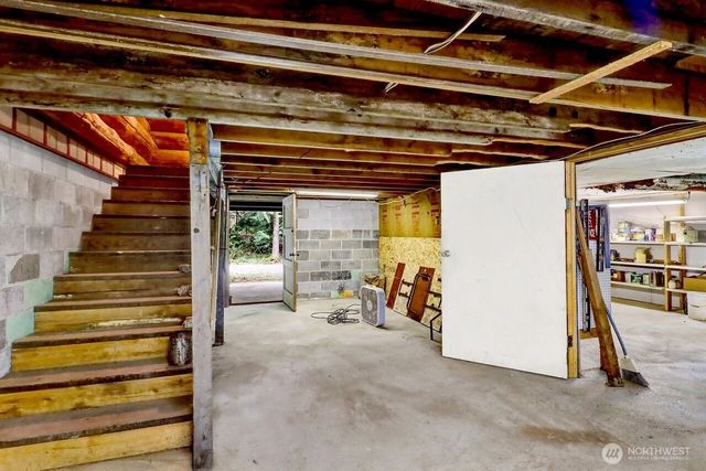 1120 Shaw Road, Bellingham, WA 98229