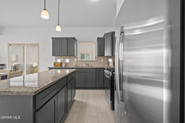 528 CEDARWOOD Avenue, El Paso, TX 79928