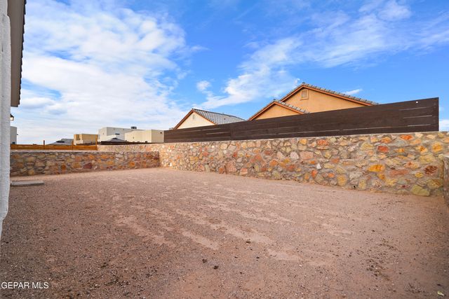 528 CEDARWOOD Avenue, El Paso, TX 79928