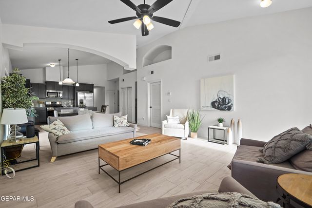 528 CEDARWOOD Avenue, El Paso, TX 79928