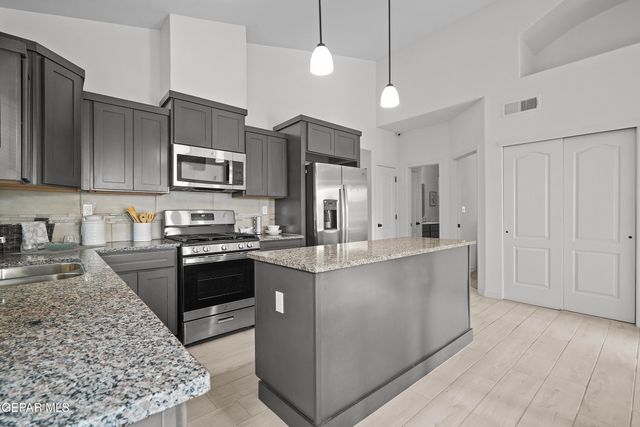 528 CEDARWOOD Avenue, El Paso, TX 79928