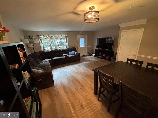 1649 FOREST HILL CT, Crofton, MD 21114