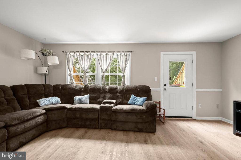 1649 FOREST HILL CT, Crofton, MD 21114