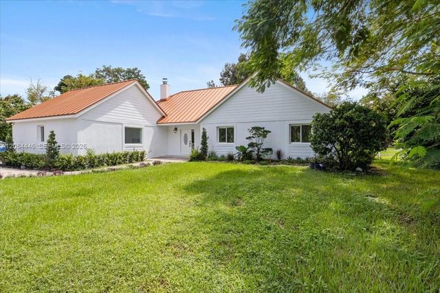 5600 SW 195th Terrace, Southwest Ranches, FL 33332