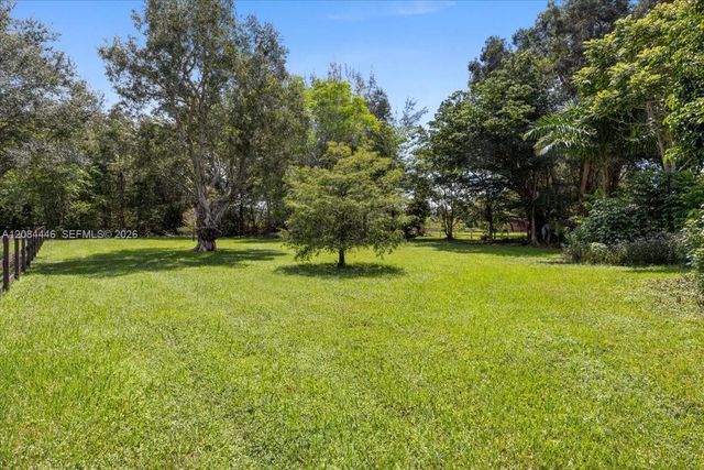 5600 SW 195th Terrace, Southwest Ranches, FL 33332