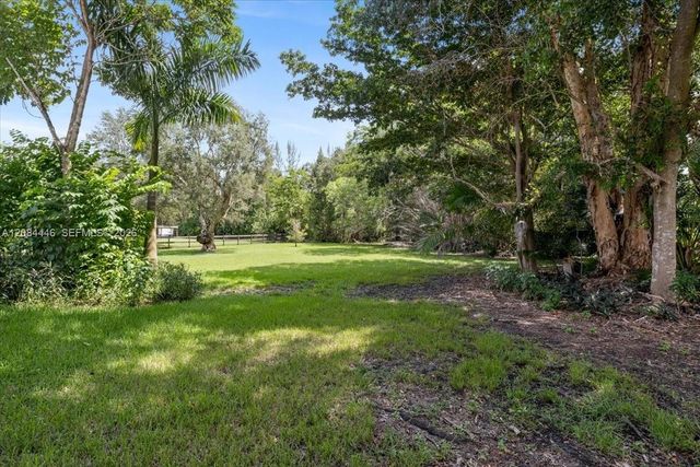 5600 SW 195th Terrace, Southwest Ranches, FL 33332