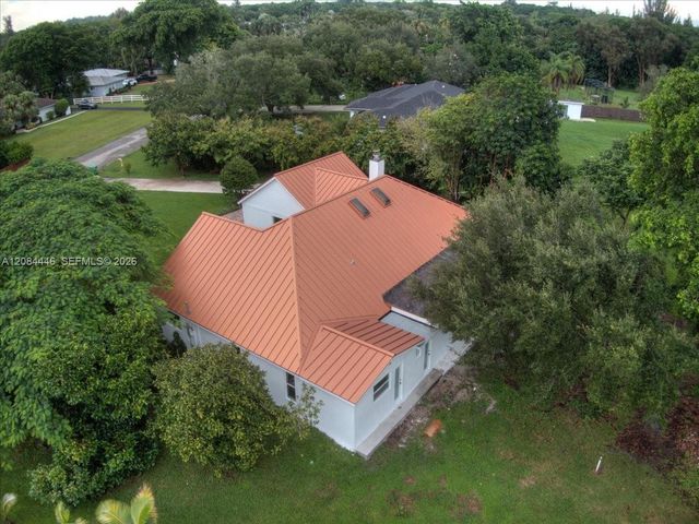 5600 SW 195th Terrace, Southwest Ranches, FL 33332
