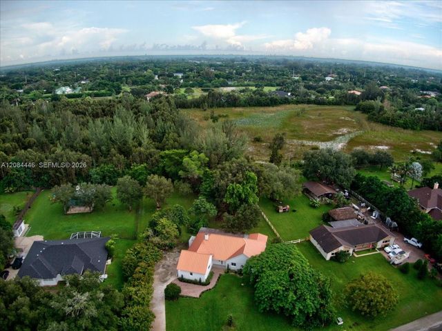 5600 SW 195th Terrace, Southwest Ranches, FL 33332
