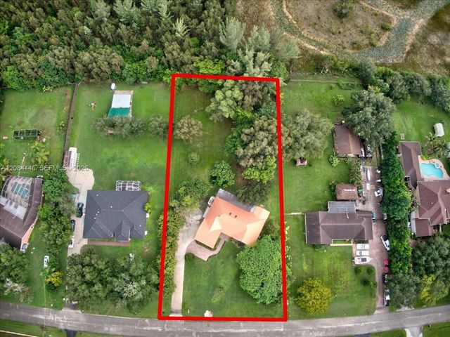 5600 SW 195th Terrace, Southwest Ranches, FL 33332