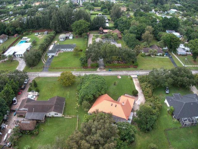 5600 SW 195th Terrace, Southwest Ranches, FL 33332